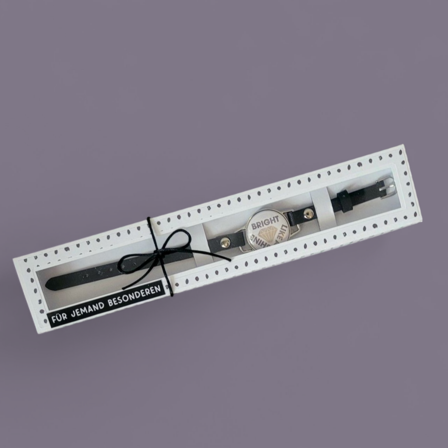 Stylisches Statement Button Lederarmband