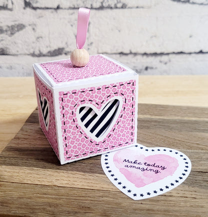 Button Spiegel in raffinierter Geschenkbox