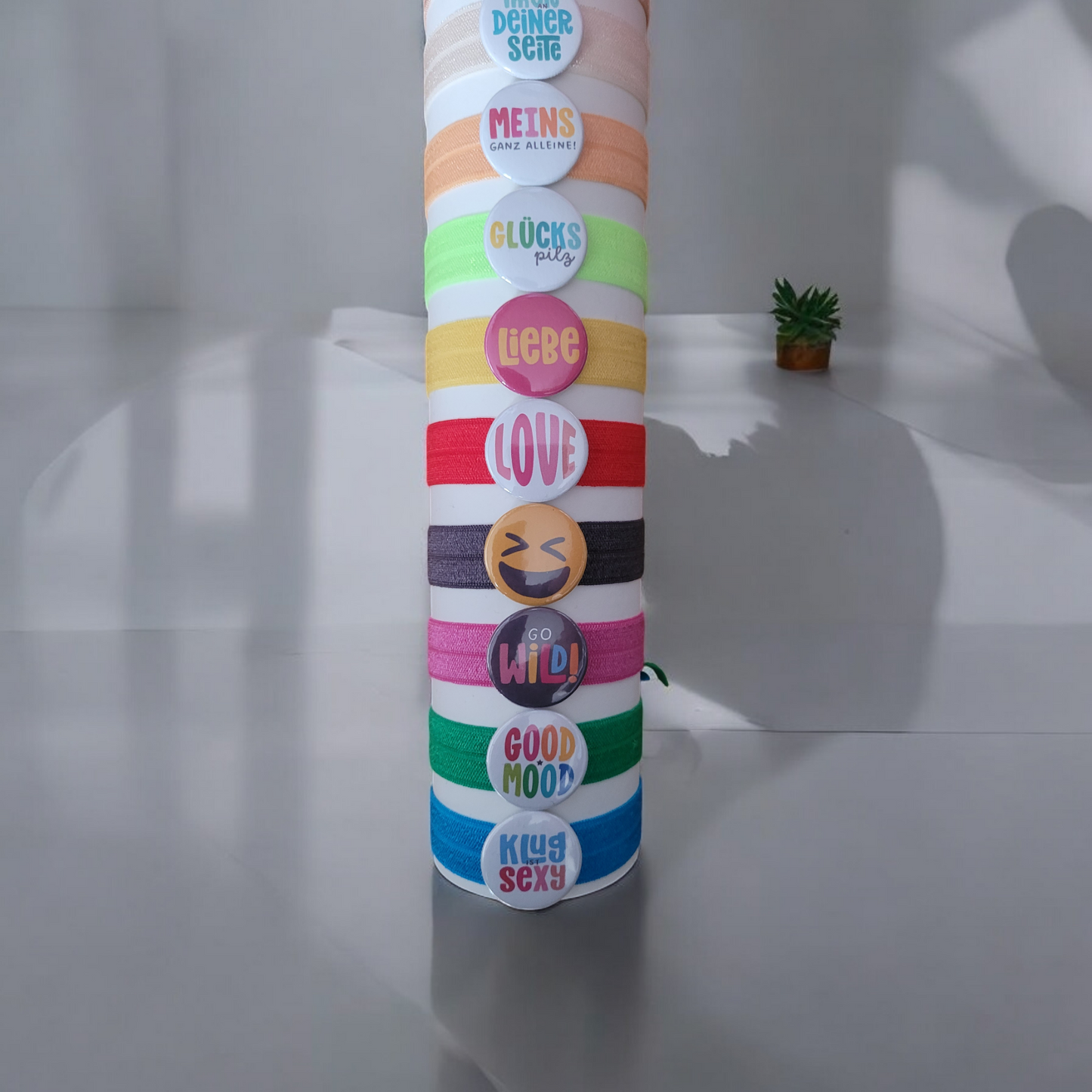 Statement Button Gummiarmband zum knoten